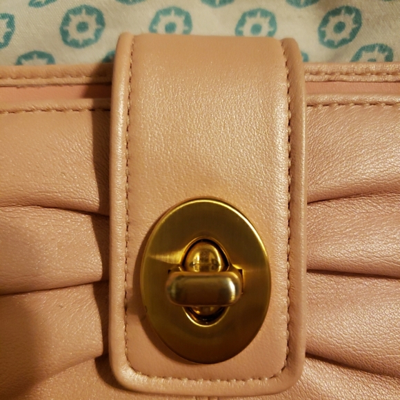 EUC Coach Peachy Pink Wallet - Picture 7 of 7